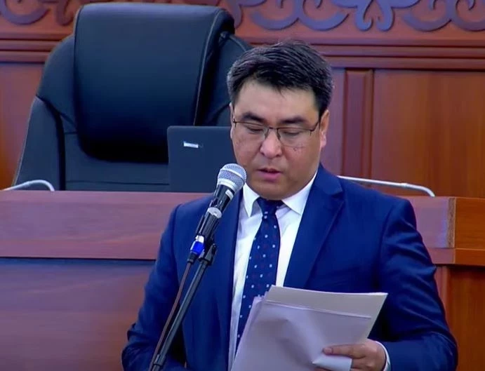 Спикер депутатка: Мен сизге Нурланбек Тургунбекович эмесмин