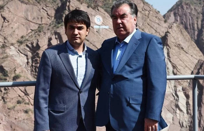 Рахмон мырзасына жана анын айланасындагы адамдарга Гаагадагы Эл аралык кылмыш сотуна арыз жөнөтүштү