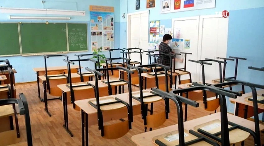 Дебюрократияны азайтуу: Кыргызстанда мугалимдерге отчеттук жүктөм 75% га кыскартылат
