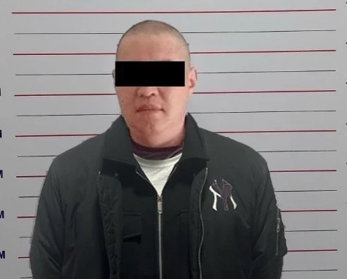 Тюп райондук сотунун бөлүм башчысы пара талап кылгандыгы үчүн кармалды