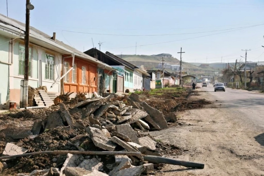 Ош шаарында жолдорду жана тротуарларды реконструкциялоо жүзөгө ашырылууда