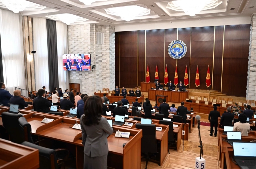 ММК маалымат көздөрү Кыргызстандын парламентине депутаттар үчүн кандай унаа сатып алынаарын кабарлады