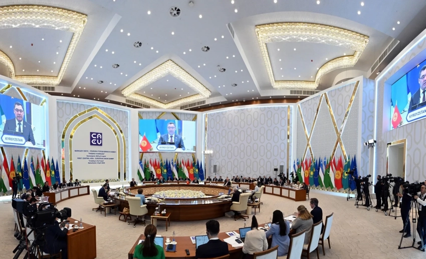 Садыр Жапаров европалык өнөктөштөргө Кыргызстандагы чоң энергетикалык долбоорлорго кошулууга сунуш жасады