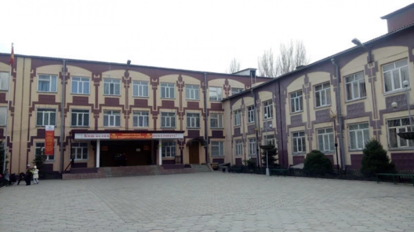 Бишкектеги мектеп 49 жылга ижарага берилди. Текшерүүнү прокурордук орган өзүнө алды