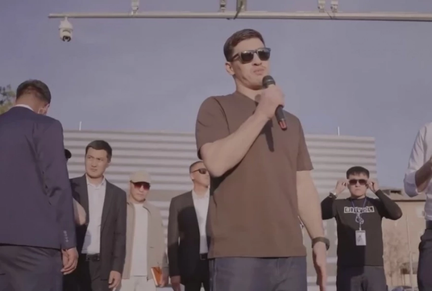 Дмитрий Бивол Токмак шаарынын жашоочулары менен жолугушту (видео)