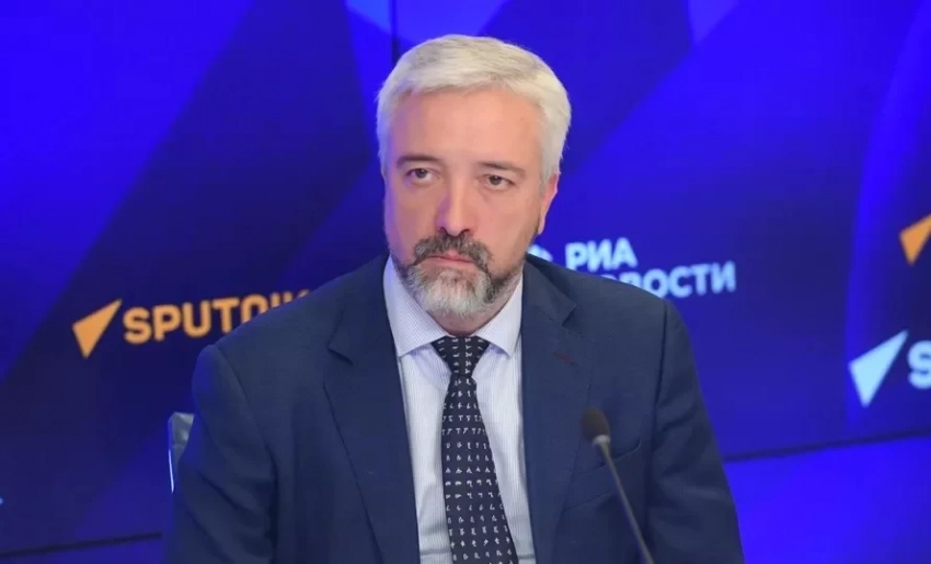 Россиянын Кызматташтык Башчысы Примаков Кыргызстандан мигранттарды орус тилине окутуу боюнча пикир билдирди