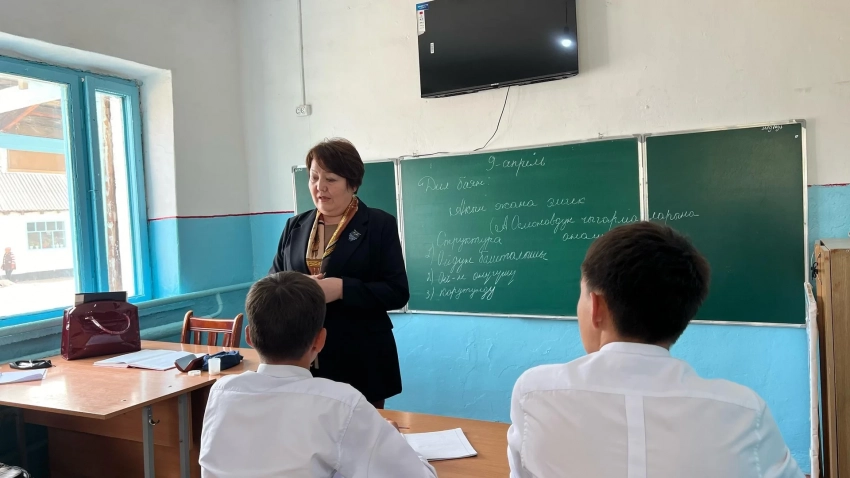 Билим министр Токтогулдагы авариялык мектепте болду