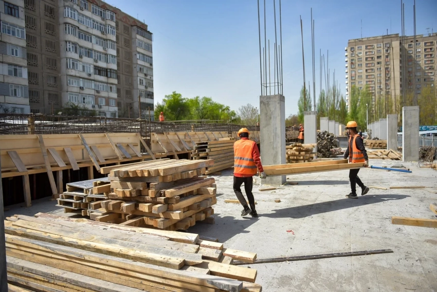 Орто-Сай базарында көп кабаттуу паркингди май айынын аягына чейин бүтүрөт