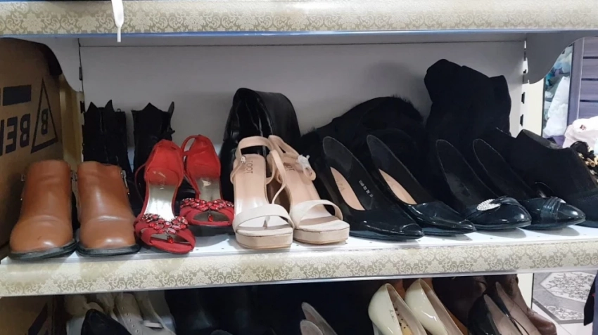 Керектүүлөр үчүн бекер товарлар. Бишкекте социалдык дүкөн кандай иштейт