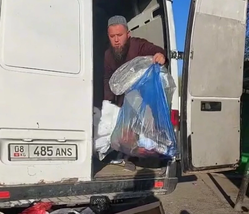 Социалдык тармактарда эркектин аракетине нааразы боло башташты (видео)