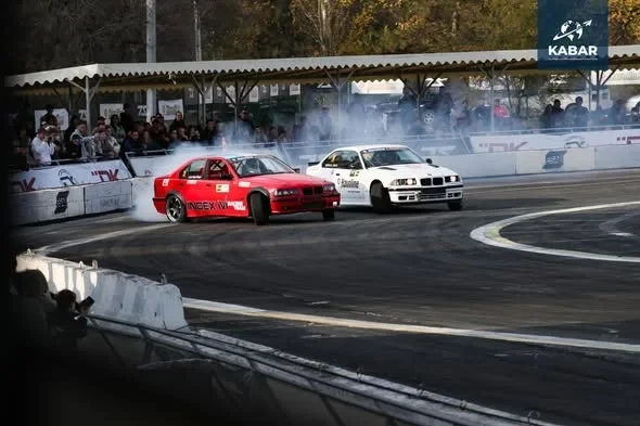 Лучшие дрифт-пилоты ЦА встретились в Бишкеке - фоторепортаж