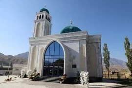В Нарыне открылась новая мечеть на 600 мест