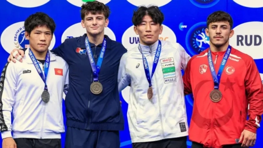 Омурбек Асан уулу - серебряный призёр молодежного ЧМ по борьбе