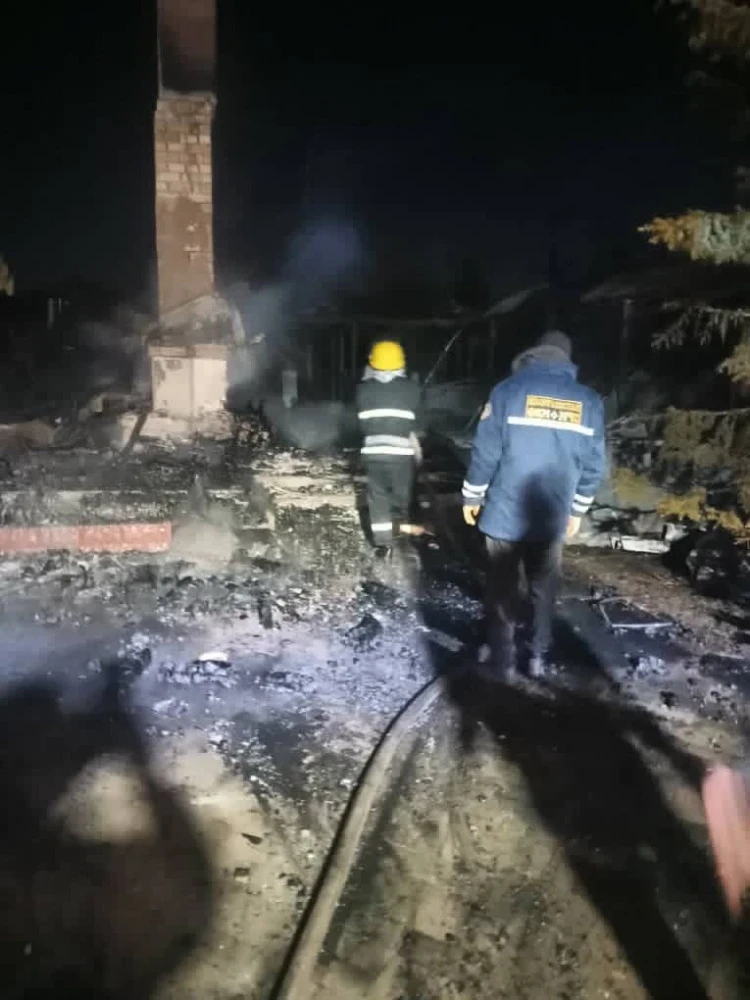 Пожар на территории пансионата Raduga West полностью потушен. Сгорело четыре коттеджа