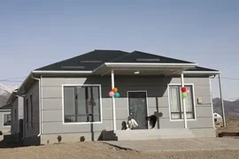 Камчыбек Ташиев вручил ключи от новых домов шести семьям в Балыкчы