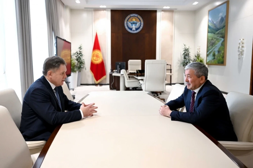 Глава кабмина встретился с первым заместителем генсека СНГ