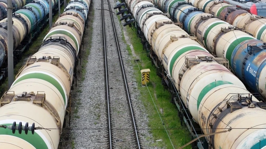 Казахстан вводит запрет на вывоз нефтепродуктов на шесть месяцев