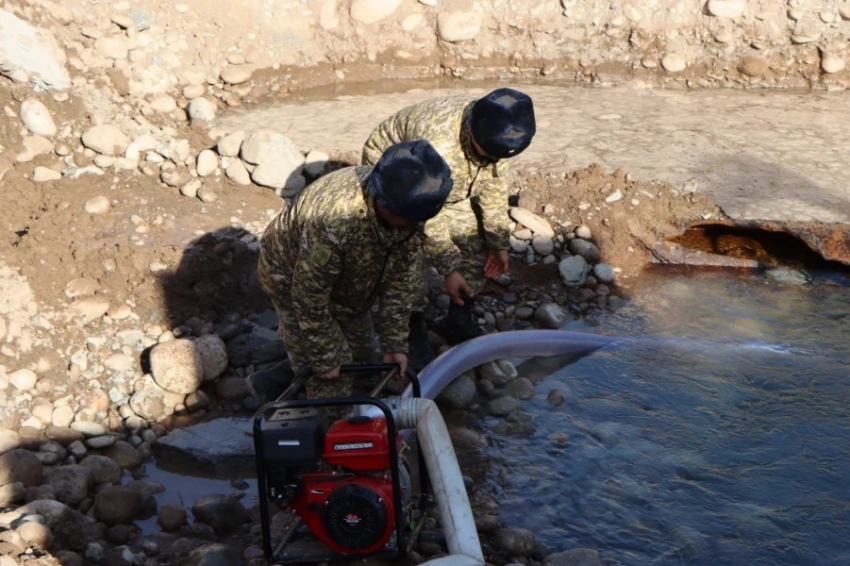 В мэрии рассказали, когда устранят аварию и возобновят подачу воды в микрорайонах
