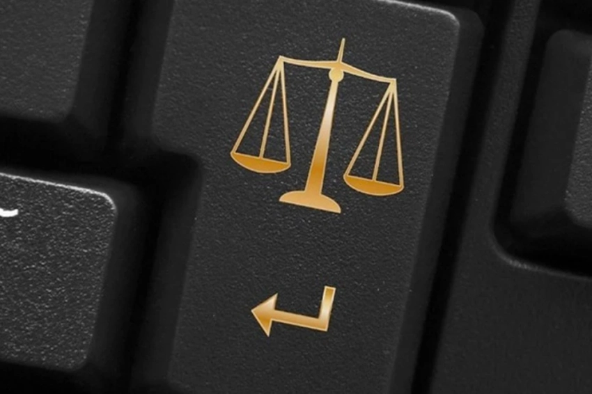 Суды переходят на цифровой формат: президент подписал соответствующий закон