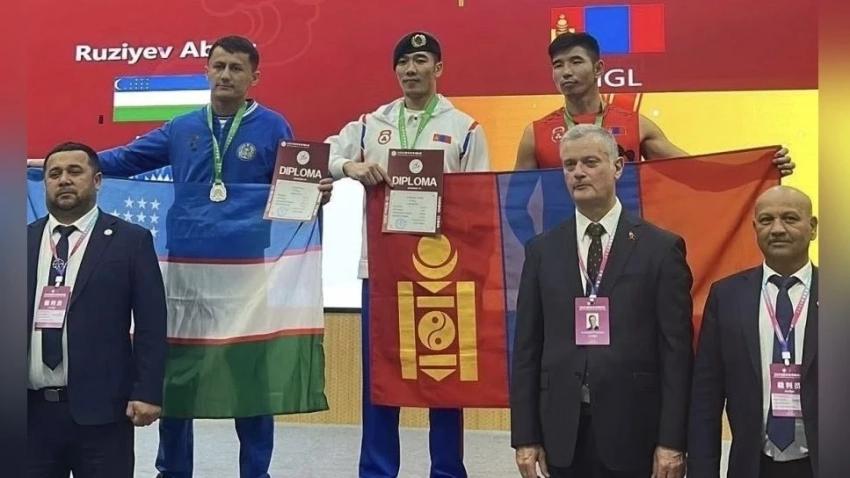 Монгольские гиревики завоевали 12 медалей на чемпионате мира