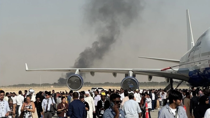 На авиашоу в Дубае разбился самолет