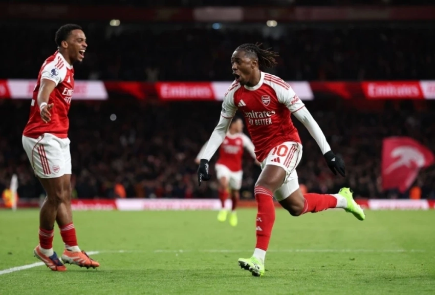 "Арсенал" разгромил "Тоттенхэм" в лондонском дерби