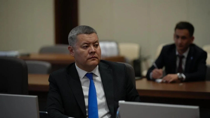 Садыр Жапаров сменил главу ГАУГИ