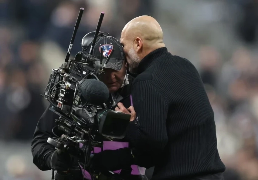 Гвардиола извинился за инцидент с оператором после поражения "Сити"