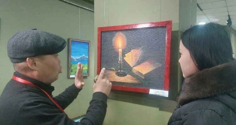 Искусство за решеткой. Как в Бишкеке прошла первая выставка картин осужденных