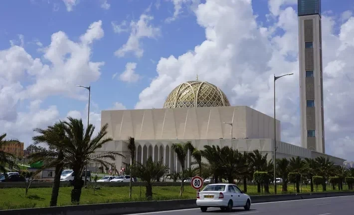 В Алжире готовятся признать французскую колонизацию преступлением