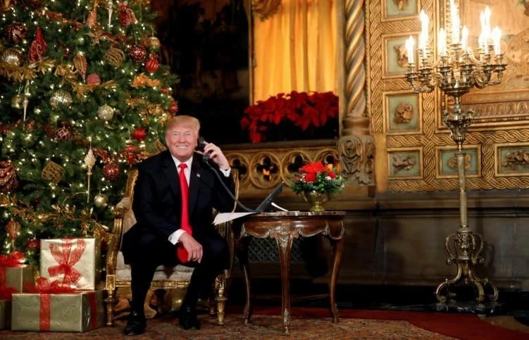 Дональд Трамп поздравил с Рождеством всех, «включая радикальных левых подонков»