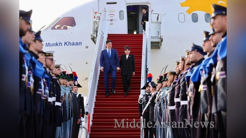 Президент Хурэлсух прибыл в Италию с государственным визитом на борту самолета «Мөнх Хаан»