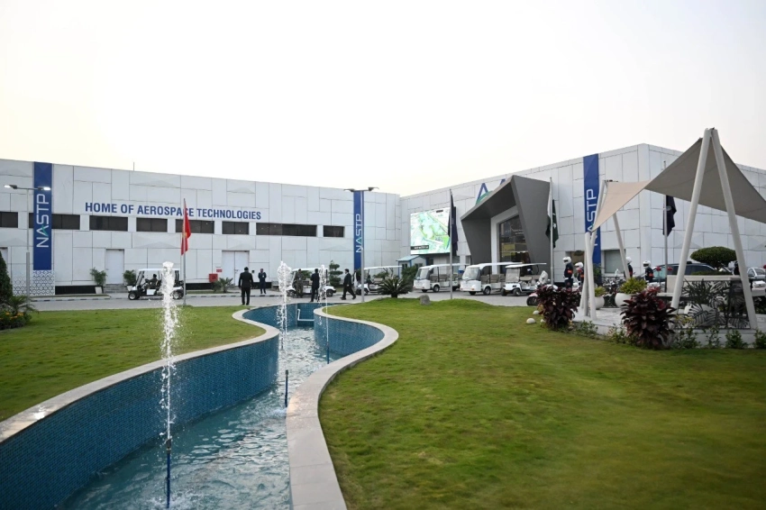 Садыр Жапаров оценил новейшие военные и авиационные технологии Пакистана