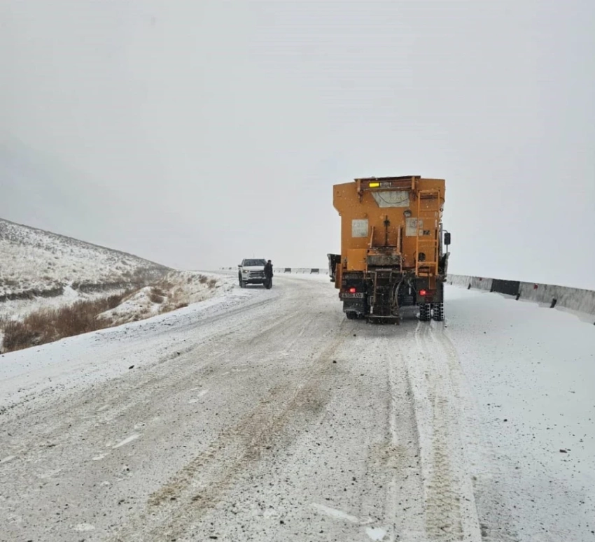 Минтранс: На двух перевалах действуют ограничения для большегрузов