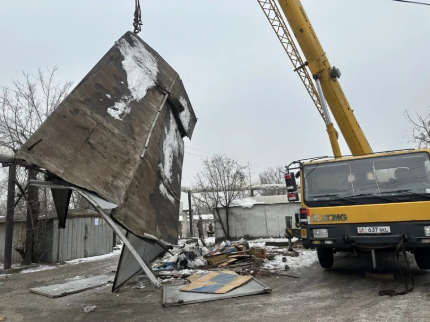 Снова обещания. Вице-мэр Бишкека заявил о многоярусных парковках вместо снесенных гаражей