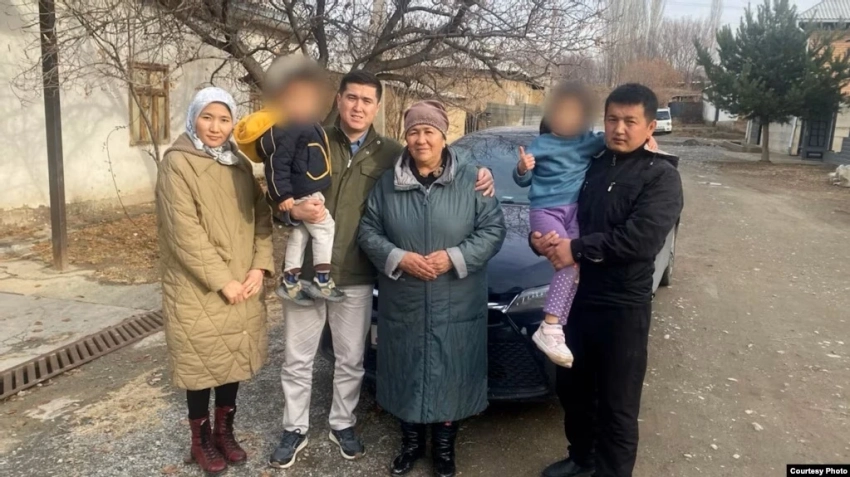 Задержанный в Турции кыргызстанский учитель Азамат Нурмат уулу вернулся домой