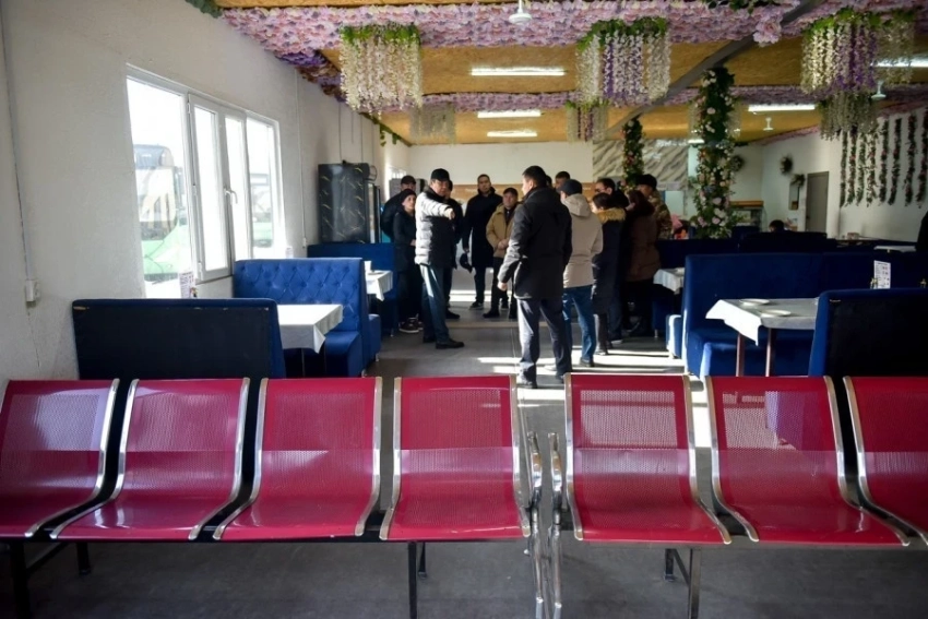 Мэр Бишкека проинспектировал временный Западный автовокзал