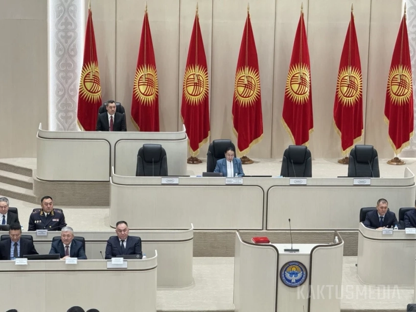 Новый созыв Жогорку Кенеша приступил к работе