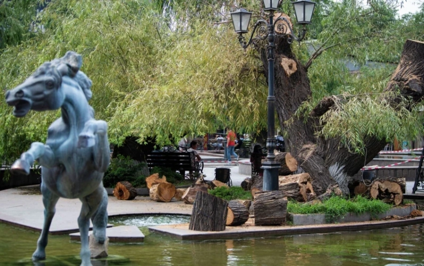 Экс-директор ЦУМа: Фонтаны никуда не делись