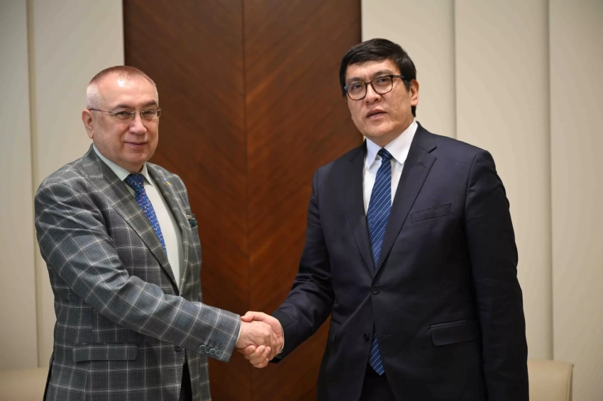 Эдиль Байсалов встретился с послом Украины