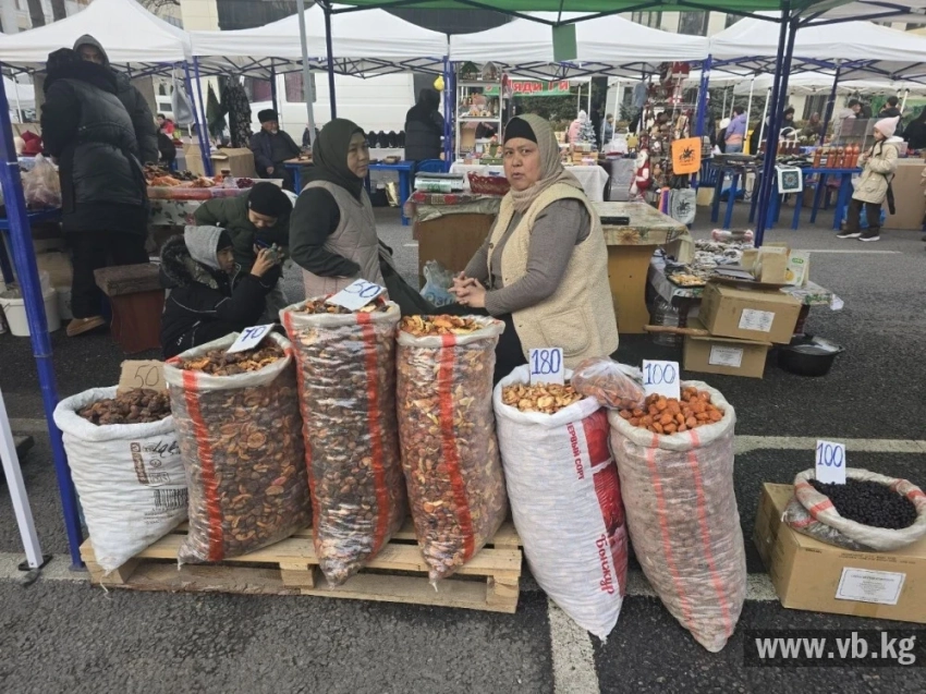 На ярмарке в Бишкеке можно купить продукты для борьбы с простудами