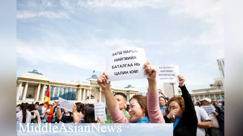 В Монголии зарплаты учителей поднимут на 50%