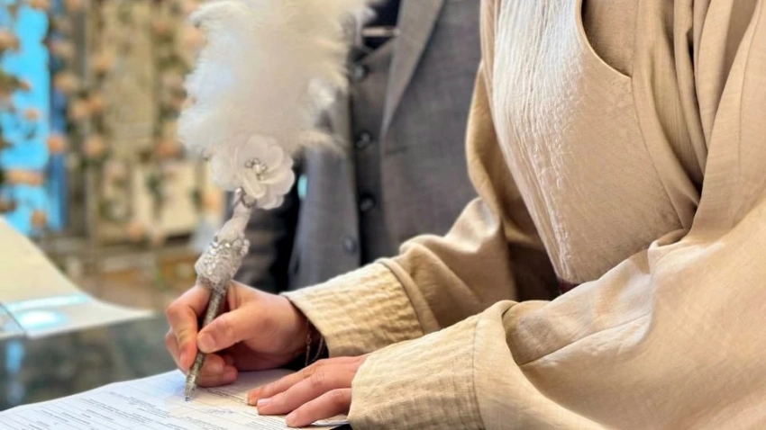 В Узбекистане планируют ужесточить наказание за ранние и родственные браки