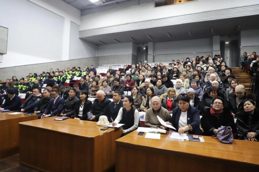 Директора школы и милицейского начальника уволили после публикаций об учащихся в соцсетях