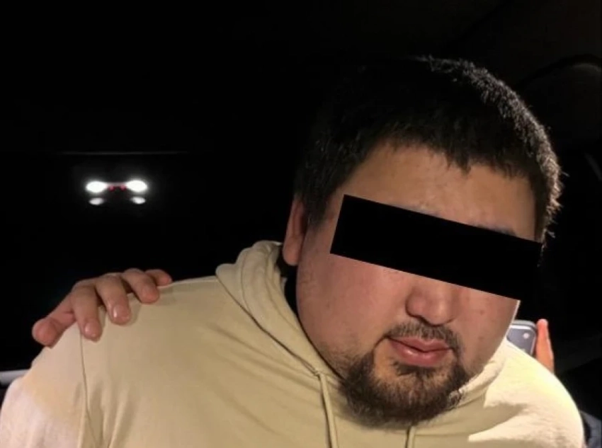 Забрал автомобили и сказал, что есть семейные связи с президентом и главой ГКНБ