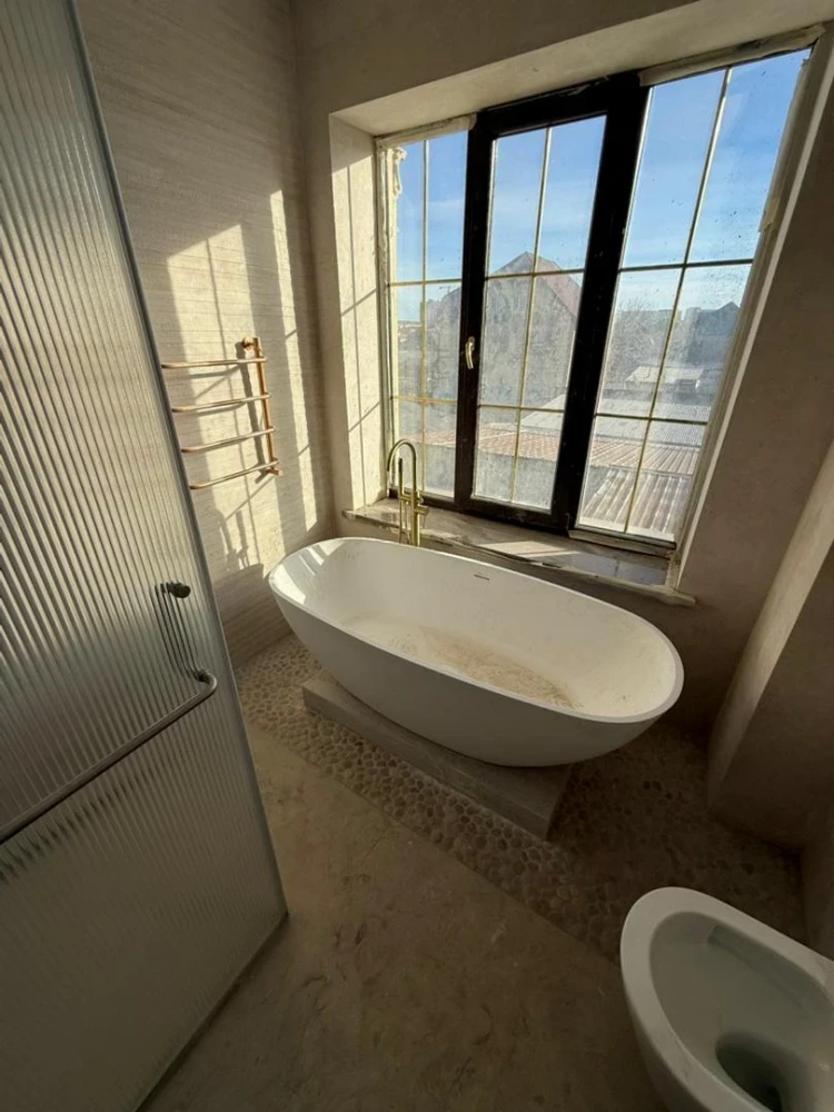 ГКНБ задержал владельца сети ломбардов. И показал залоговое имущество клиентов