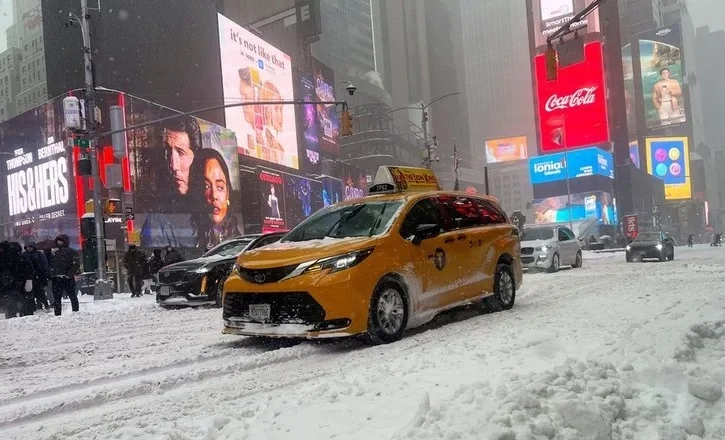 Снежная буря затронула 200 млн жителей США