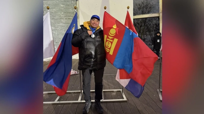 Сайханжаргал Отгонбаяр завоевал серебро на Кубке мира по ледолазанию