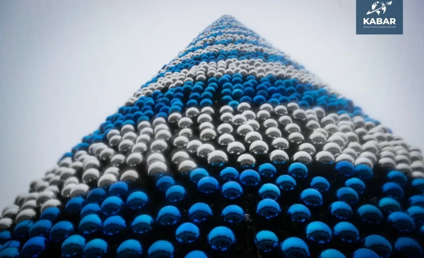 Главная новогодняя елка завершает свою праздничную миссию