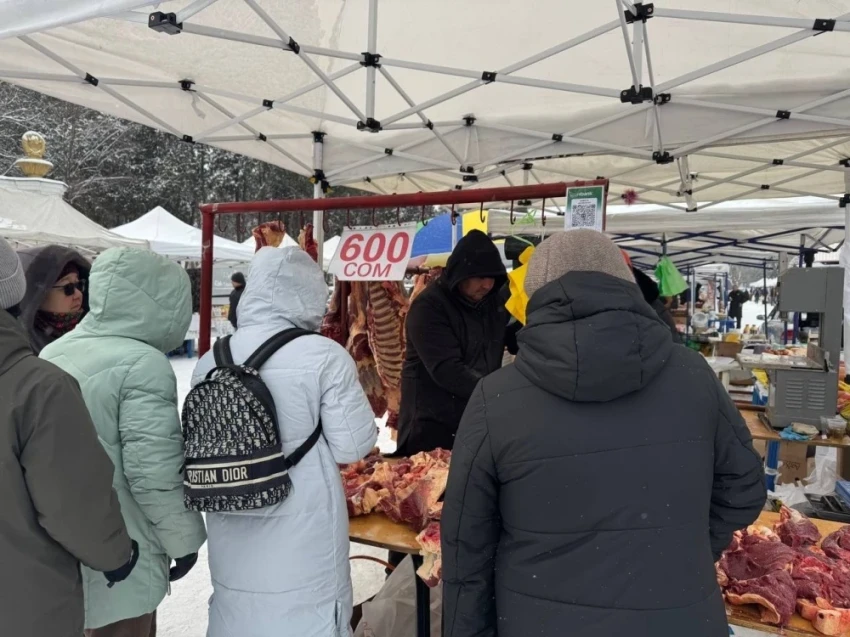 На ярмарке в Бишкеке мясо продают по 600 сомов